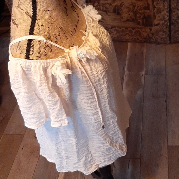 Easel Los Angeles slightly sheer blouse M - Picture 5 of 7